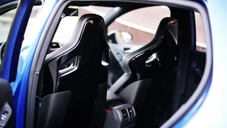 Volkswagen Golf R R20 5