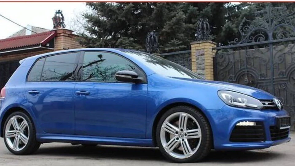 Volkswagen Golf R Синя блискавка 2