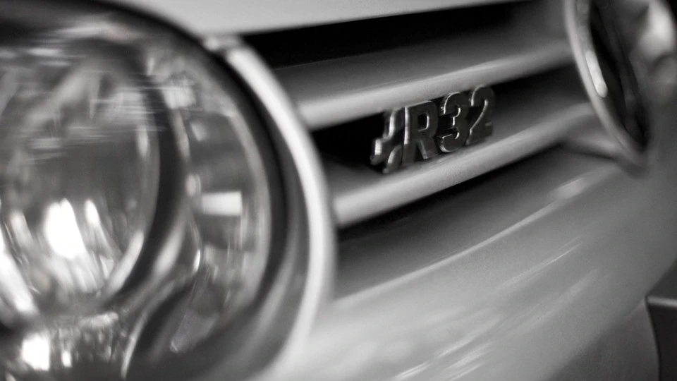 Volkswagen Golf R VAGWORKS & REVO 5