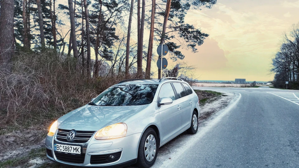 Volkswagen Golf Variant 2