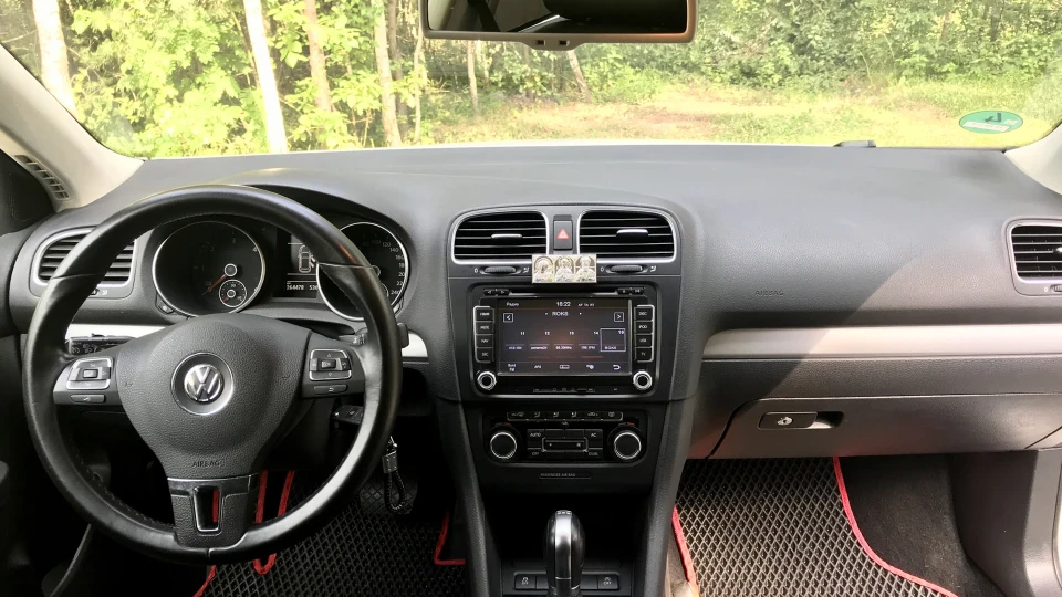 Volkswagen Golf Variant 2