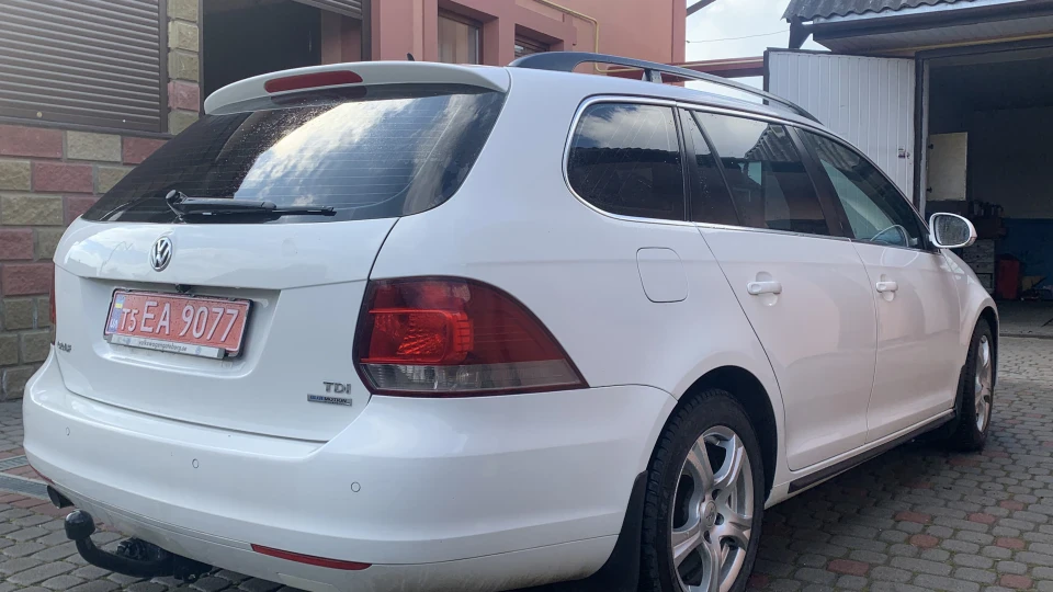 Volkswagen Golf Variant 1,6 tdi 77Kw DSG7 2