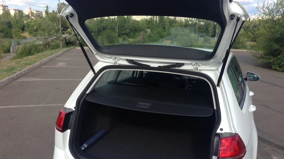 Volkswagen Golf Variant 1.6 TDI. 81 kWt. 6 МК 5