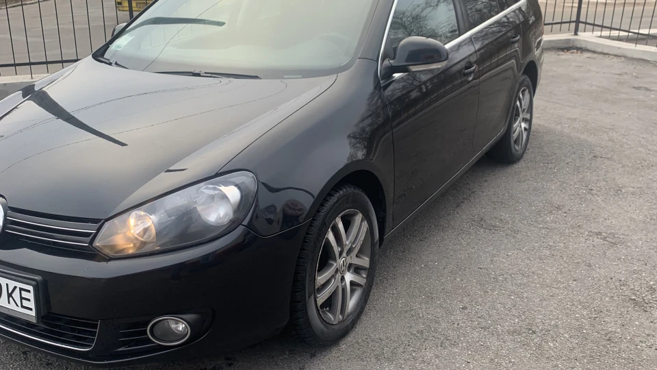 Volkswagen Golf Variant 1.6 tdi bluemotion 2