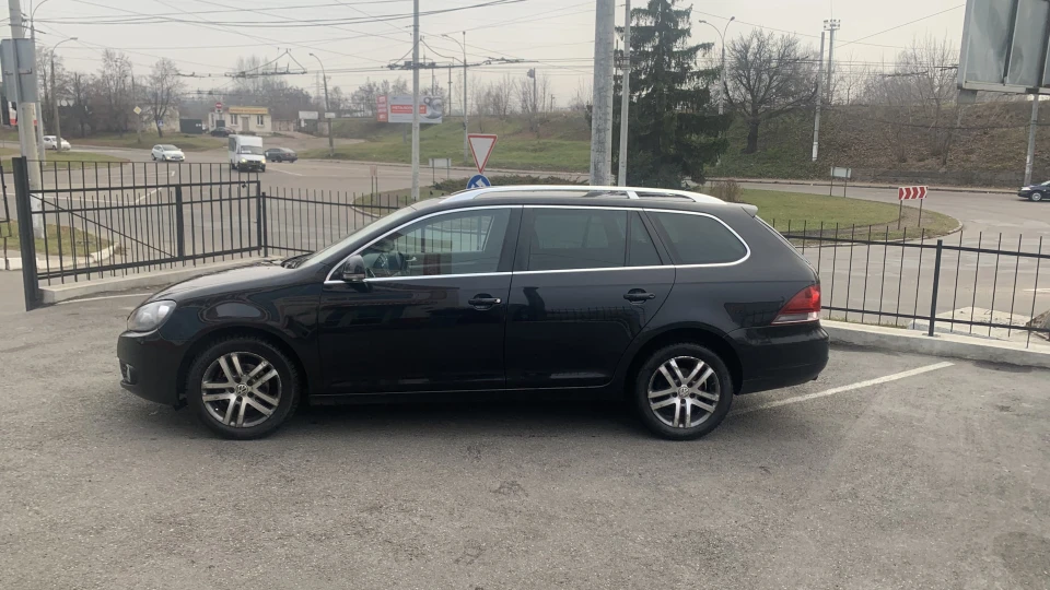 Volkswagen Golf Variant 1.6 tdi bluemotion 3