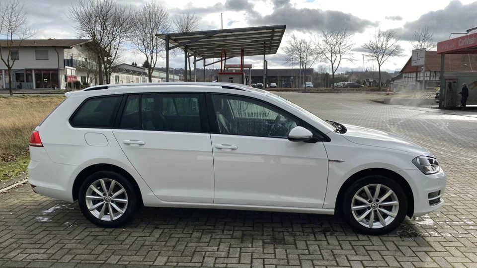 Volkswagen Golf Variant 1.6 TDI Lounge (81 кВт) 2