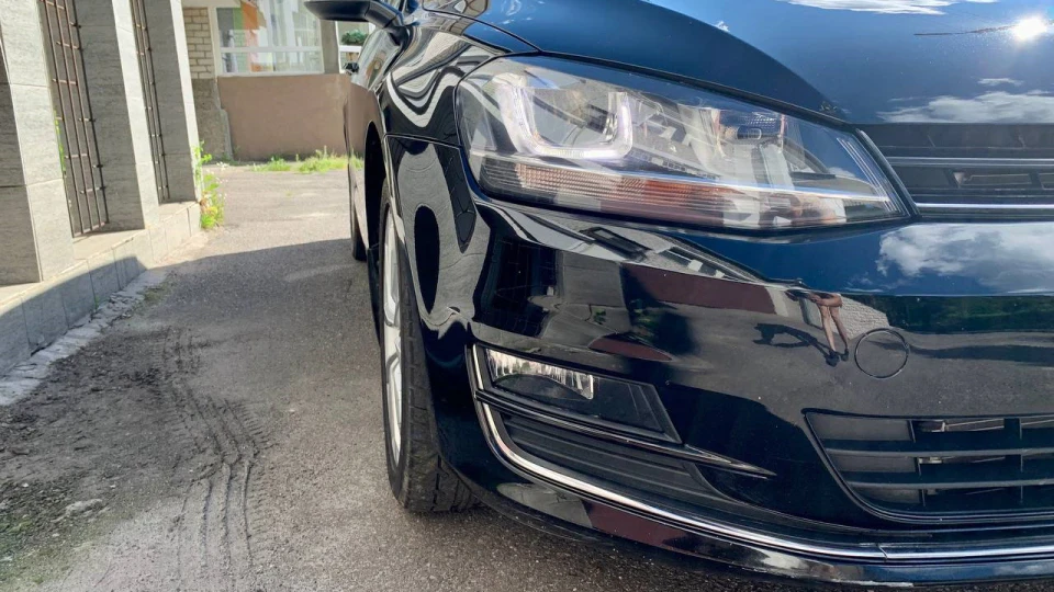 Volkswagen Golf Variant 1.8 TSI <Black arrow> 4
