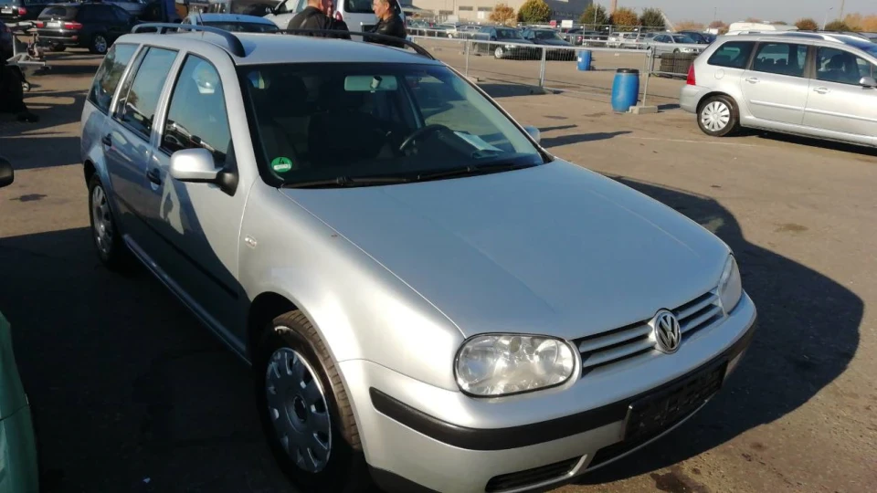 Volkswagen Golf Variant 1.9 турбодизель 101 коби 2