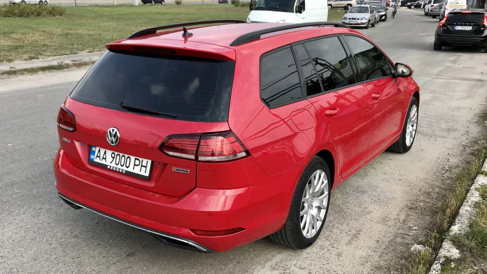 Volkswagen Golf Variant 4Motion Пожежна 2