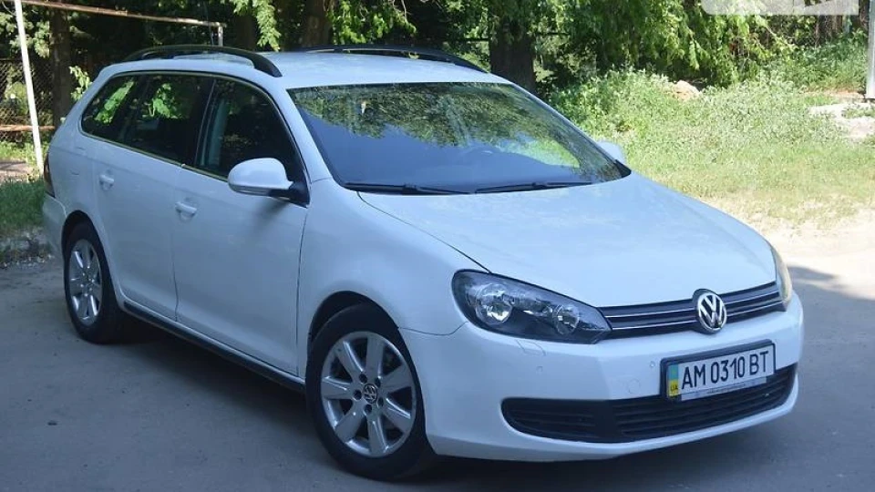 Volkswagen Golf Variant Білий німець