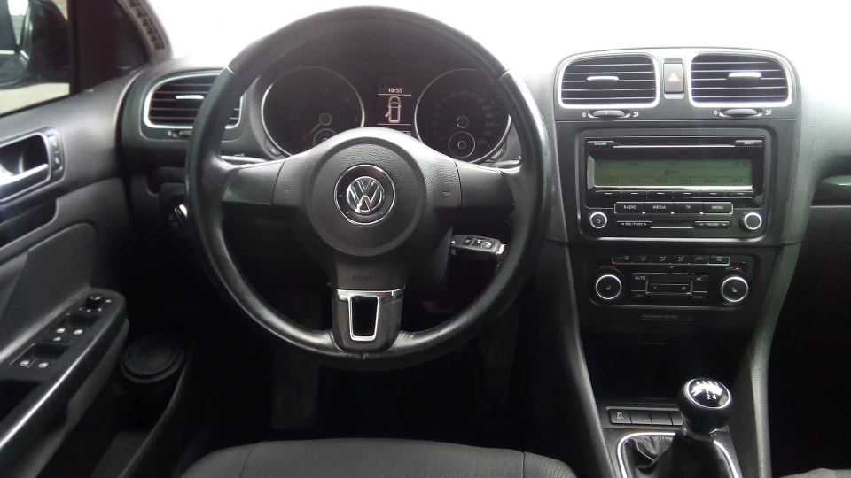 Volkswagen Golf Variant Чорний металік 1,6 Turbo 4