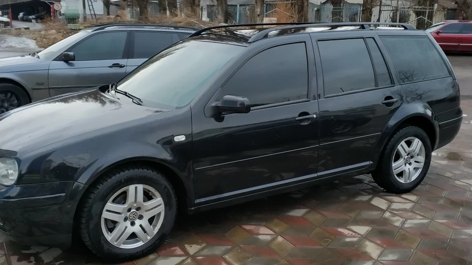 Volkswagen Golf Variant Колір настрою чорний)) 2