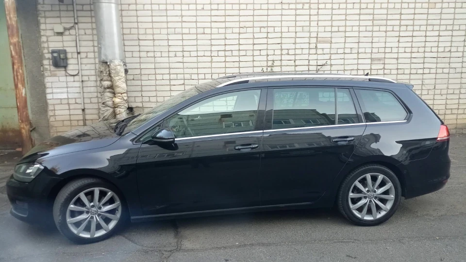Volkswagen Golf Variant Highline 2.0TDI 4