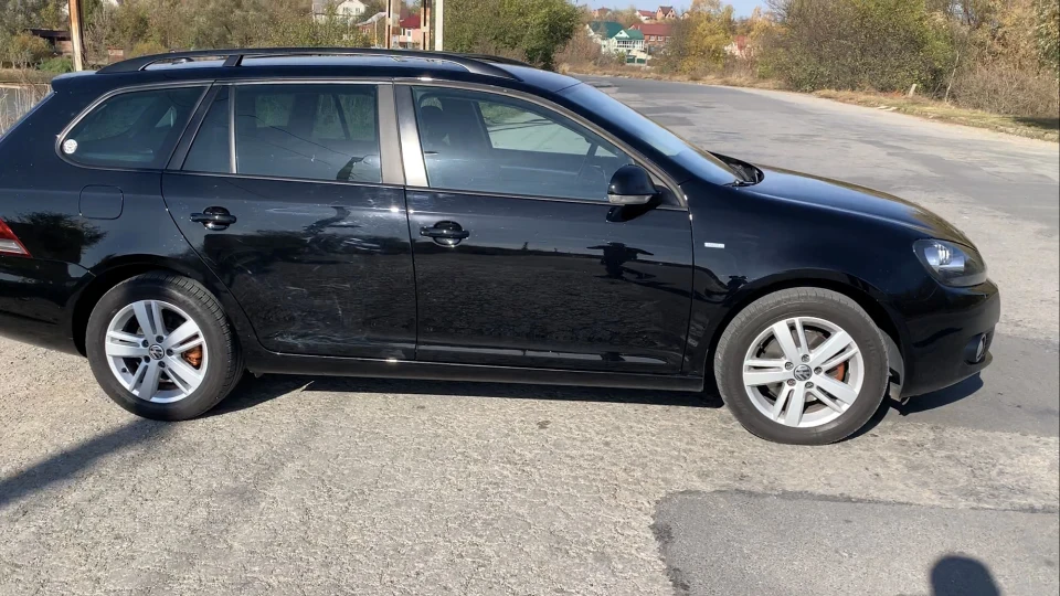Volkswagen Golf Variant Ляличка