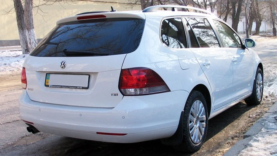 Volkswagen Golf Variant Mk6 (White&Lucky) 3
