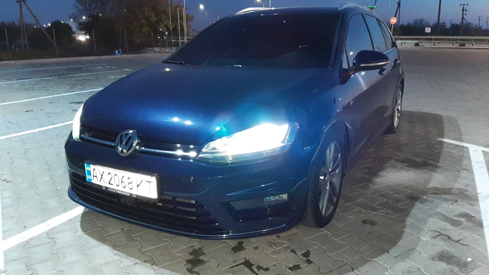 Volkswagen Golf Variant R-Line 1.6 TDI DSG7 2