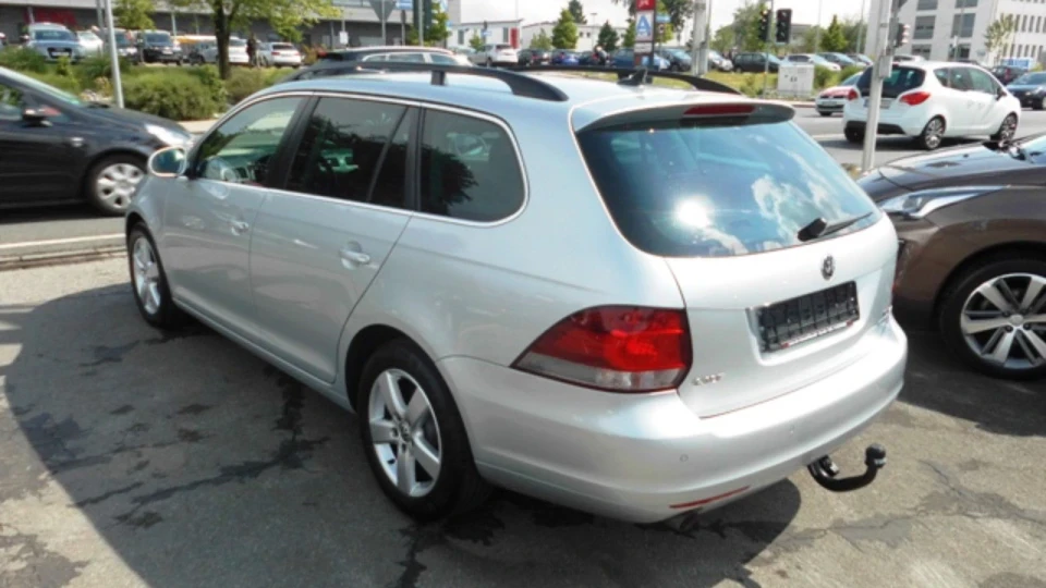 Volkswagen Golf Variant "Silver Bullet" 4