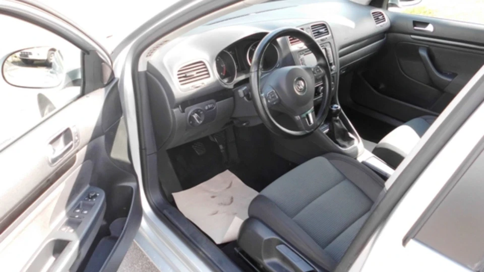 Volkswagen Golf Variant "Silver Bullet" 5