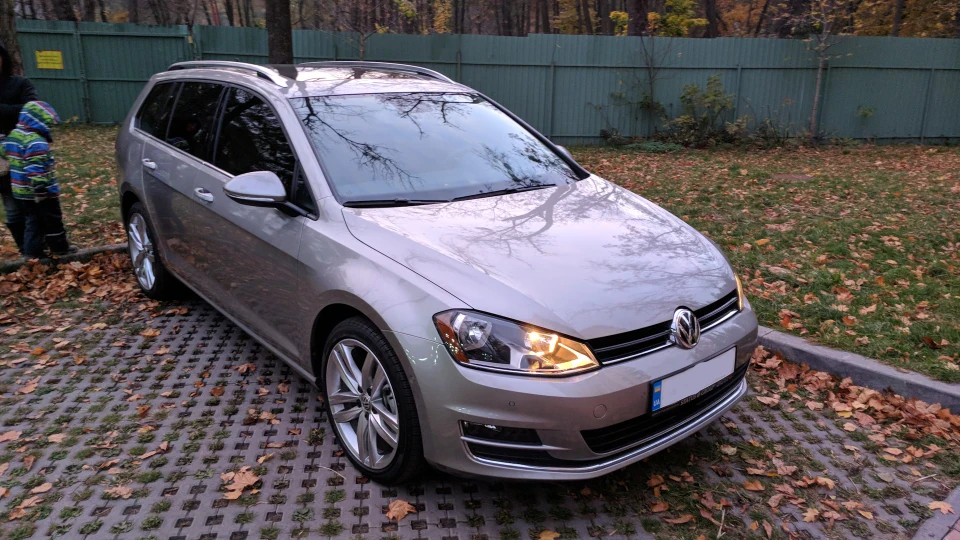 Volkswagen Golf Variant SportWagen 4