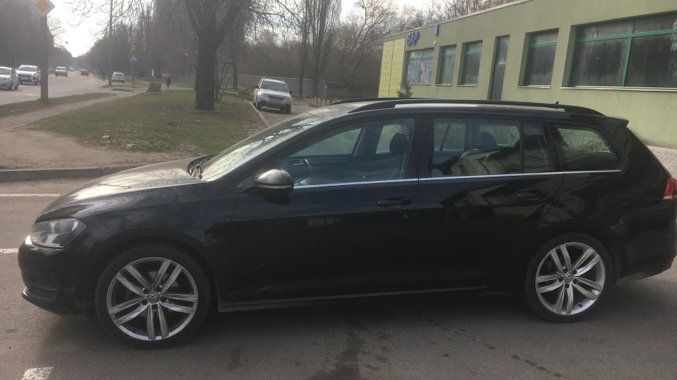 Volkswagen Golf Variant SQ 3