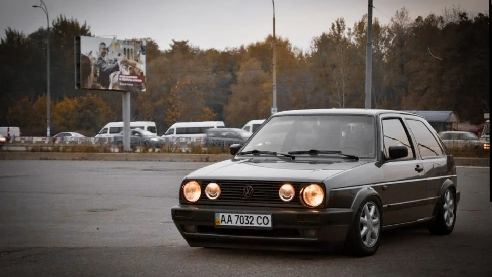 Volkswagen Golf 2