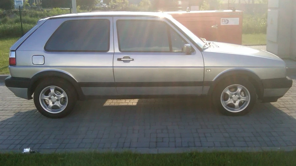 Volkswagen Golf 2