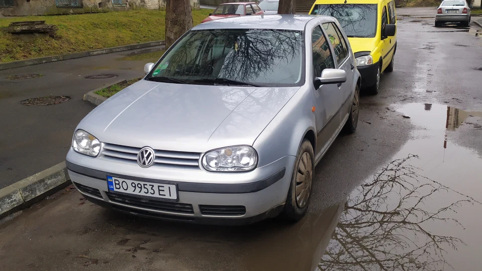 Volkswagen Golf 2