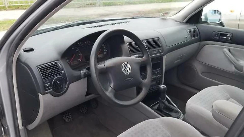 Volkswagen Golf 1