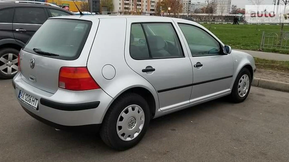 Volkswagen Golf 2