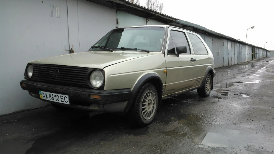 Volkswagen Golf 2
