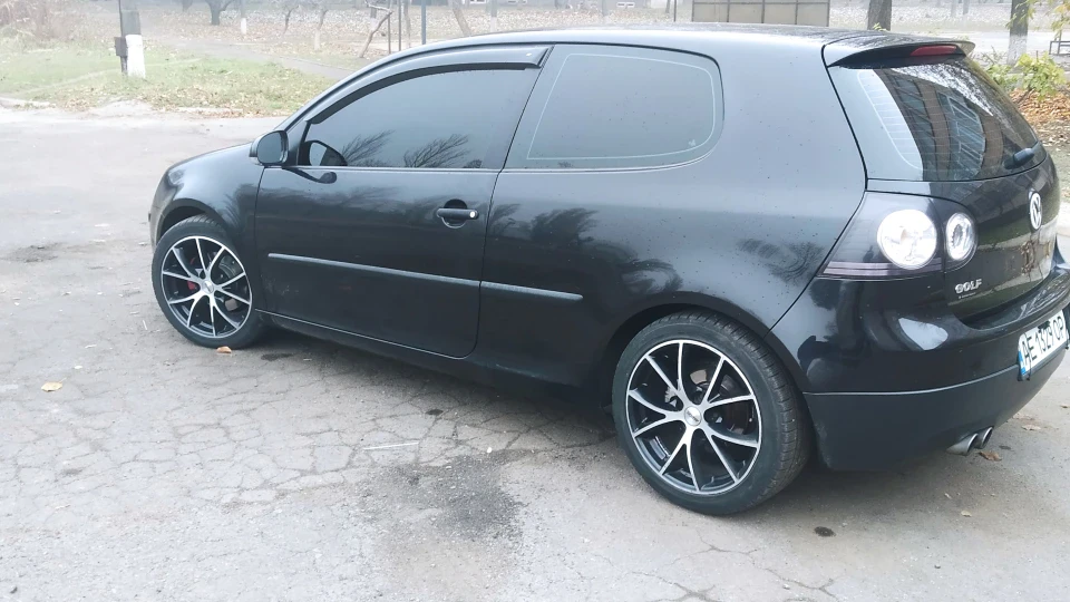 Volkswagen Golf 2