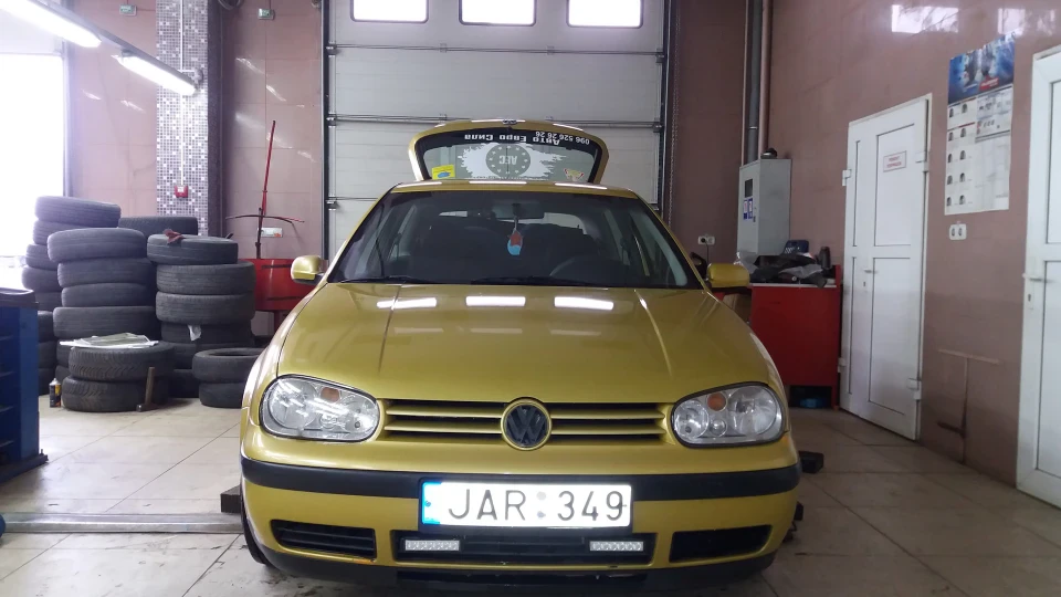 Volkswagen Golf