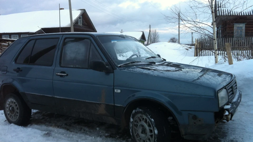 Volkswagen Golf 2