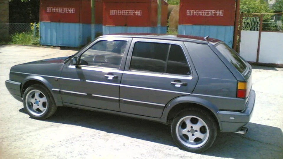 Volkswagen Golf 2