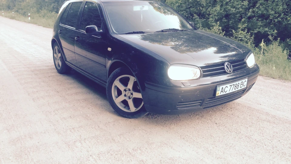 Volkswagen Golf 2