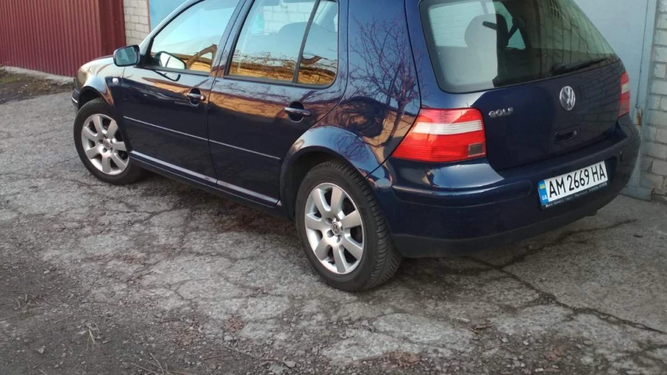 Volkswagen Golf 2