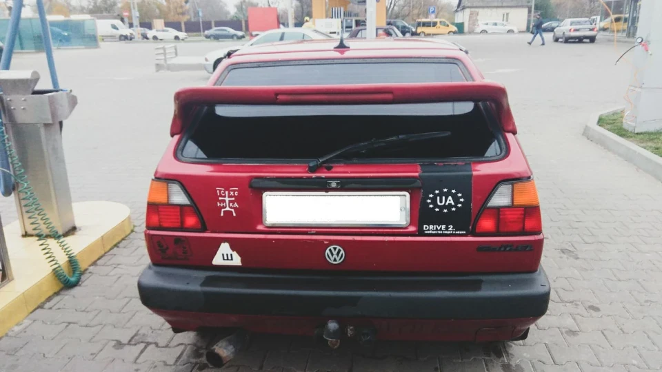 Volkswagen Golf 1.3 Червоний Металик 3