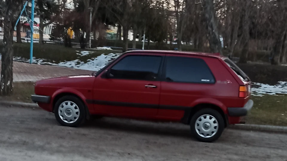 Volkswagen Golf 1.3 Travelling 2