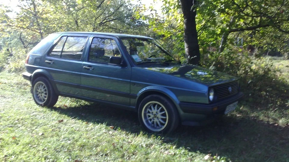 Volkswagen Golf 1.3MH 3