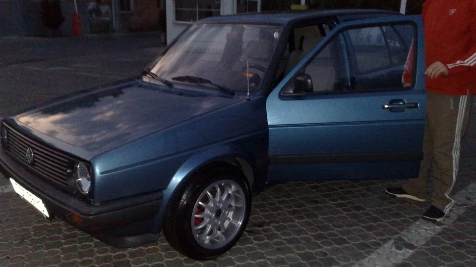 Volkswagen Golf 1.3MH 5