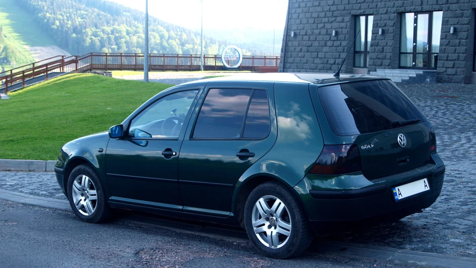 Volkswagen Golf 1.4 AXP 2