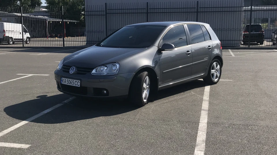 Volkswagen Golf 1.4 BUD 3