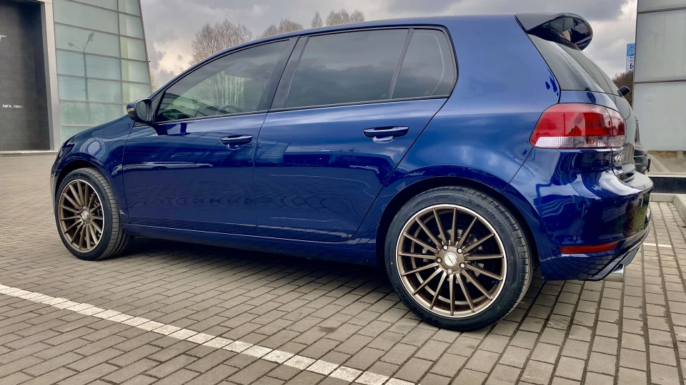 Volkswagen Golf 1.4 CAXA 3