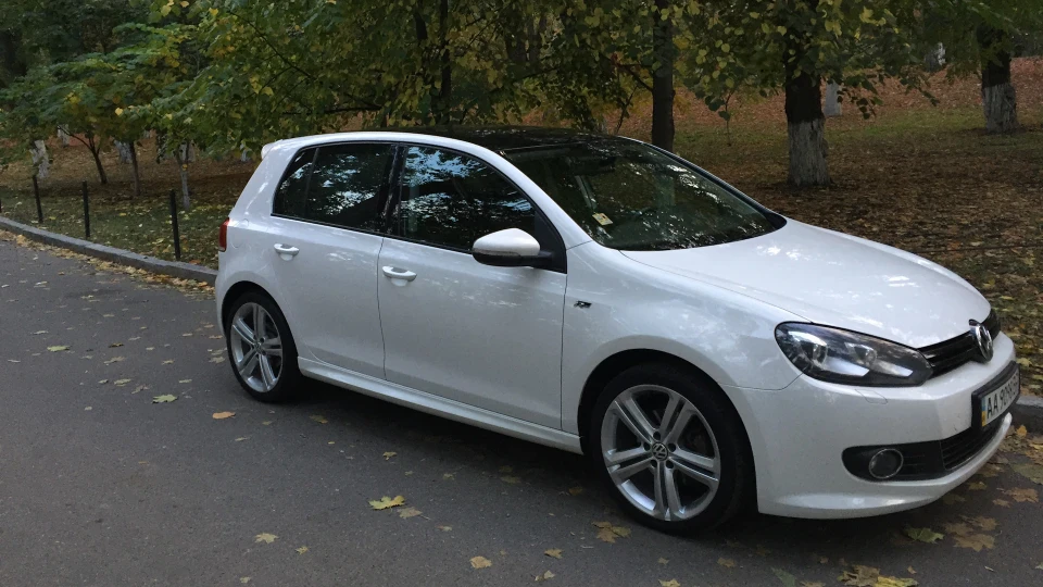 Volkswagen Golf 1.4 TSI DSG7, R-line 5