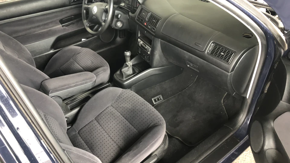 Volkswagen Golf 1.6 AKL механікс