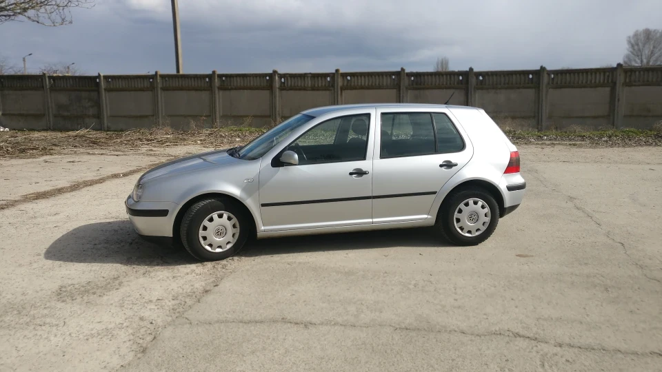 Volkswagen Golf 1.6 АКПП GOLFik ZZZ