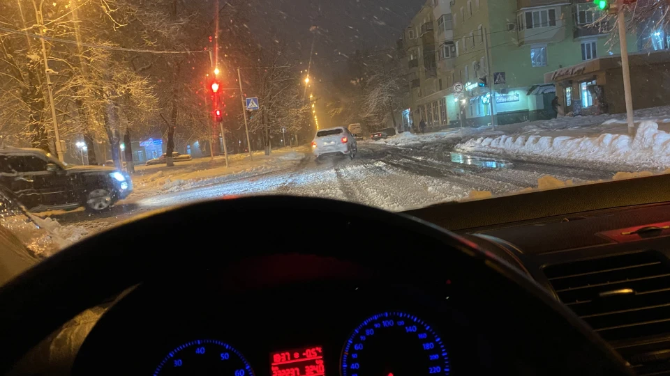 Volkswagen Golf 1,6 BSE 2
