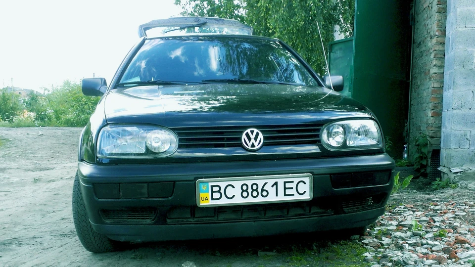 Volkswagen Golf 1.6 CL 4
