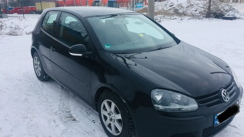 Volkswagen Golf 1.6 FSI 2