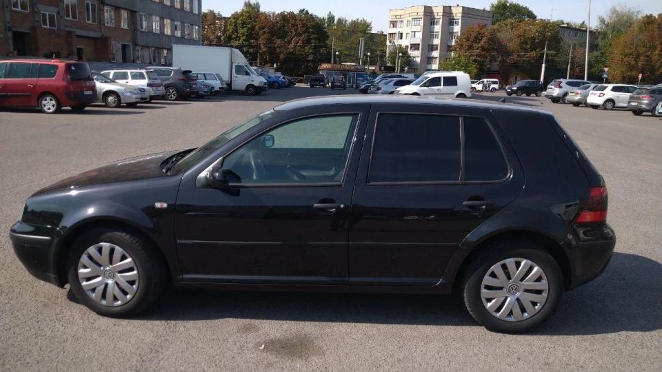 Volkswagen Golf 1.6, восьмиклоп 2
